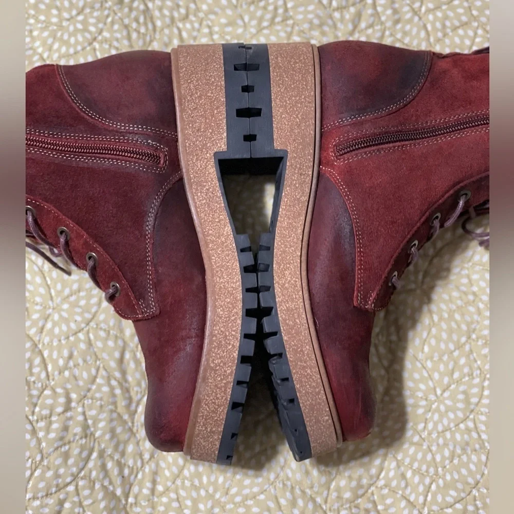 EUC Taos- Main Street Boot-Garnet size 7 - 7 1/2 - Picture 7 of 16